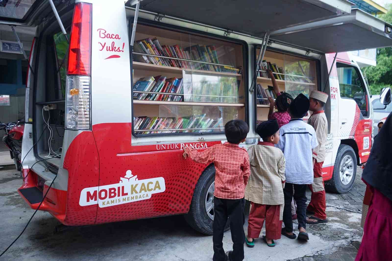 UMM Baksos Pemeriksaan Kesehatan Gratis hingga Mobil KaCa di Lamongan