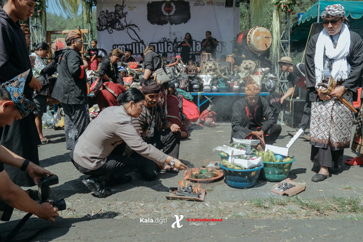 Primordialisme Budaya Desa Songgokerto Sarat Mutu Religiusitas