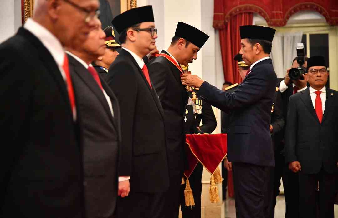 AHY terima Bintang Mahaputra Nararya dari Presiden RI Jokowi. Rabu (14/08/2024). (ADV)
