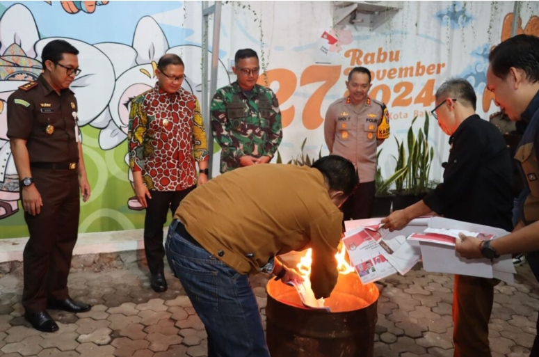 KPU Kota Batu Bakar 251 Lembar Surat Suara Rusak, Disaksikan Forkopimda