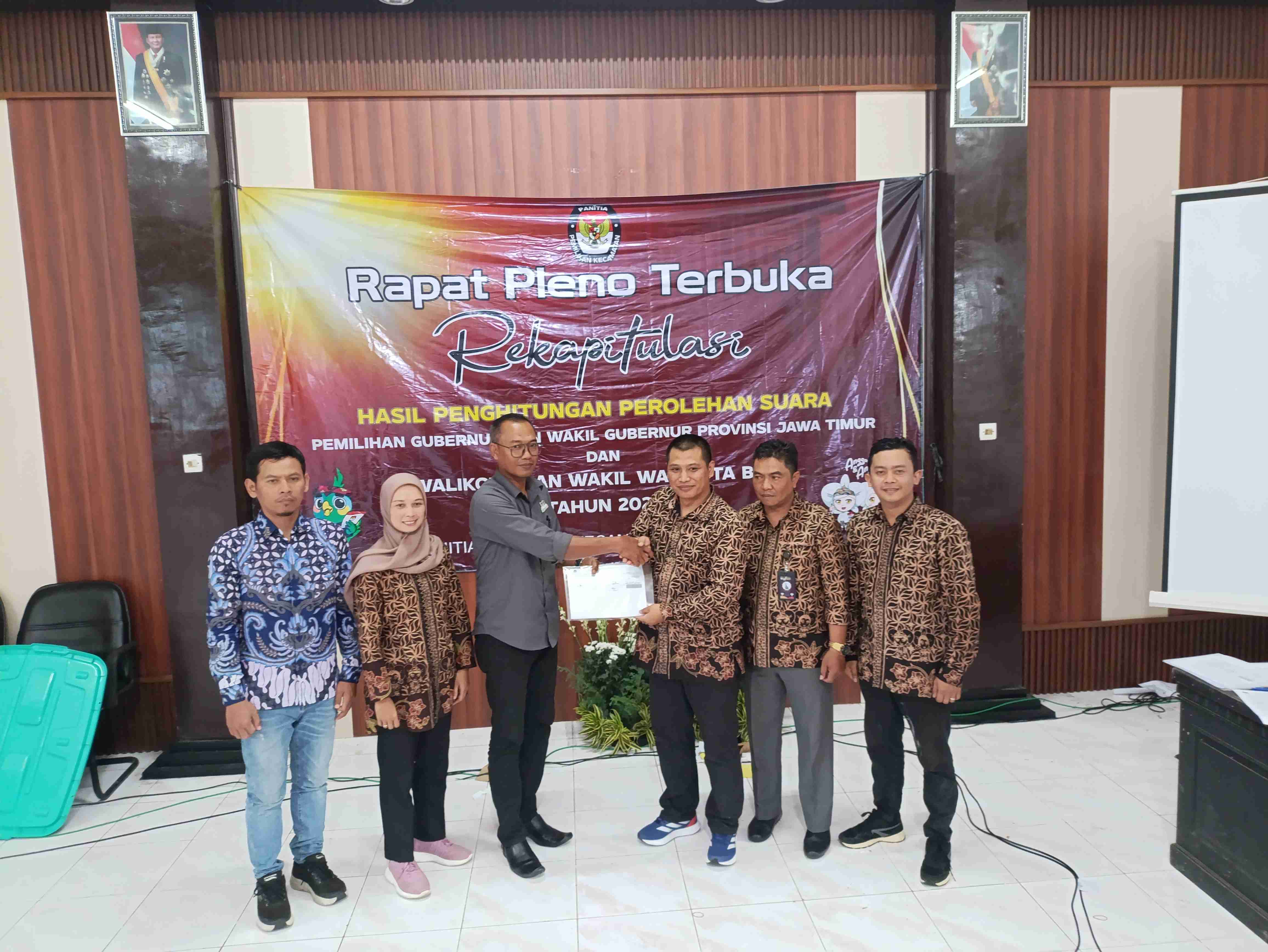 PPK Junrejo Rampungkan Penghitungan Suara Pilkada 2024 di Kota Batu