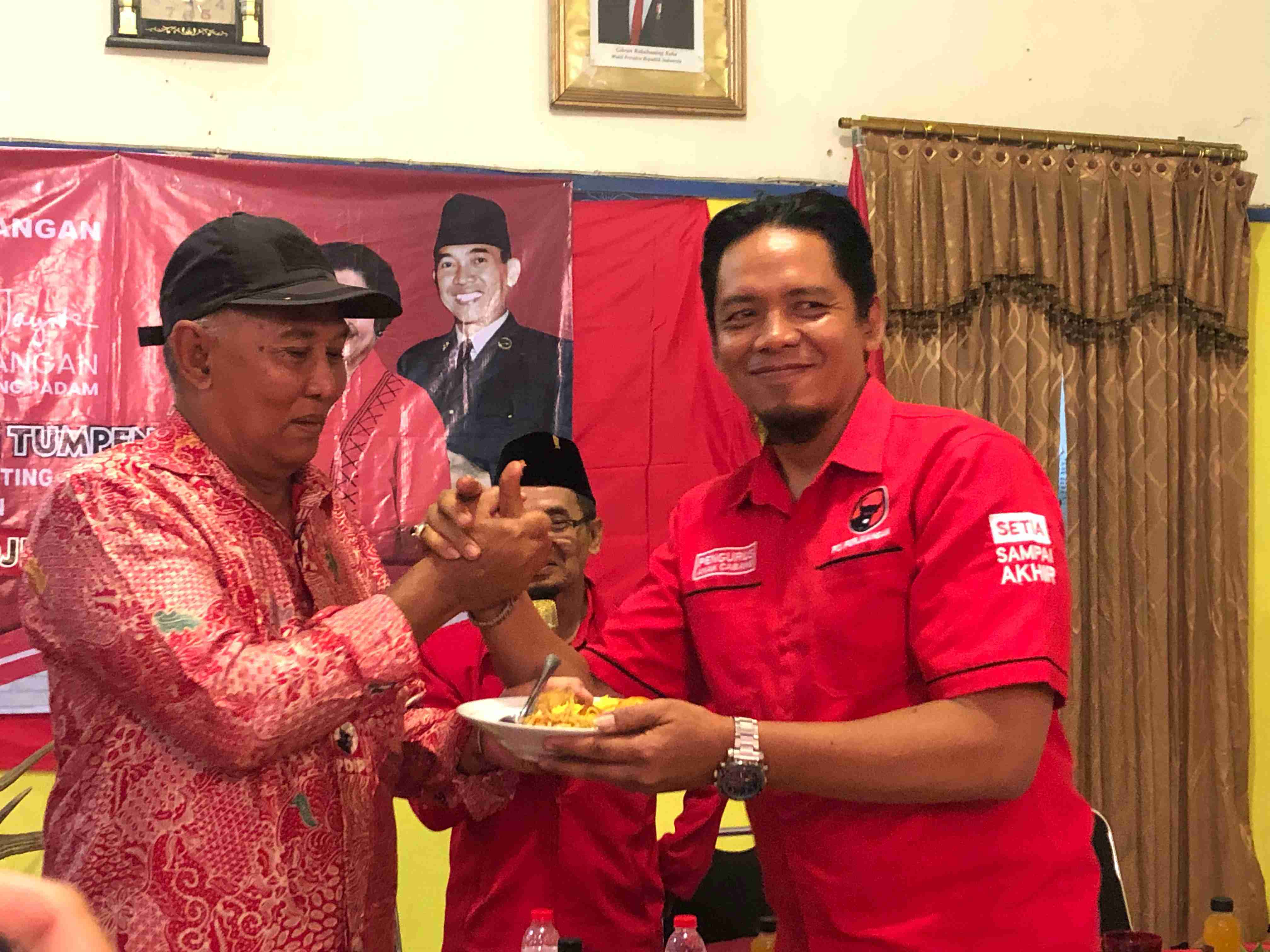 Tasyakuran Tumpeng HUT ke-52 PDI Perjuangan di Klojen Kota Malang