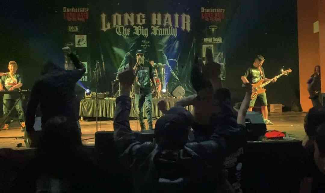 Konser HUT ke-9 Long Hair: Meriahkan Malang dan Hidupkan Romantisme Gedung Cendrawasih