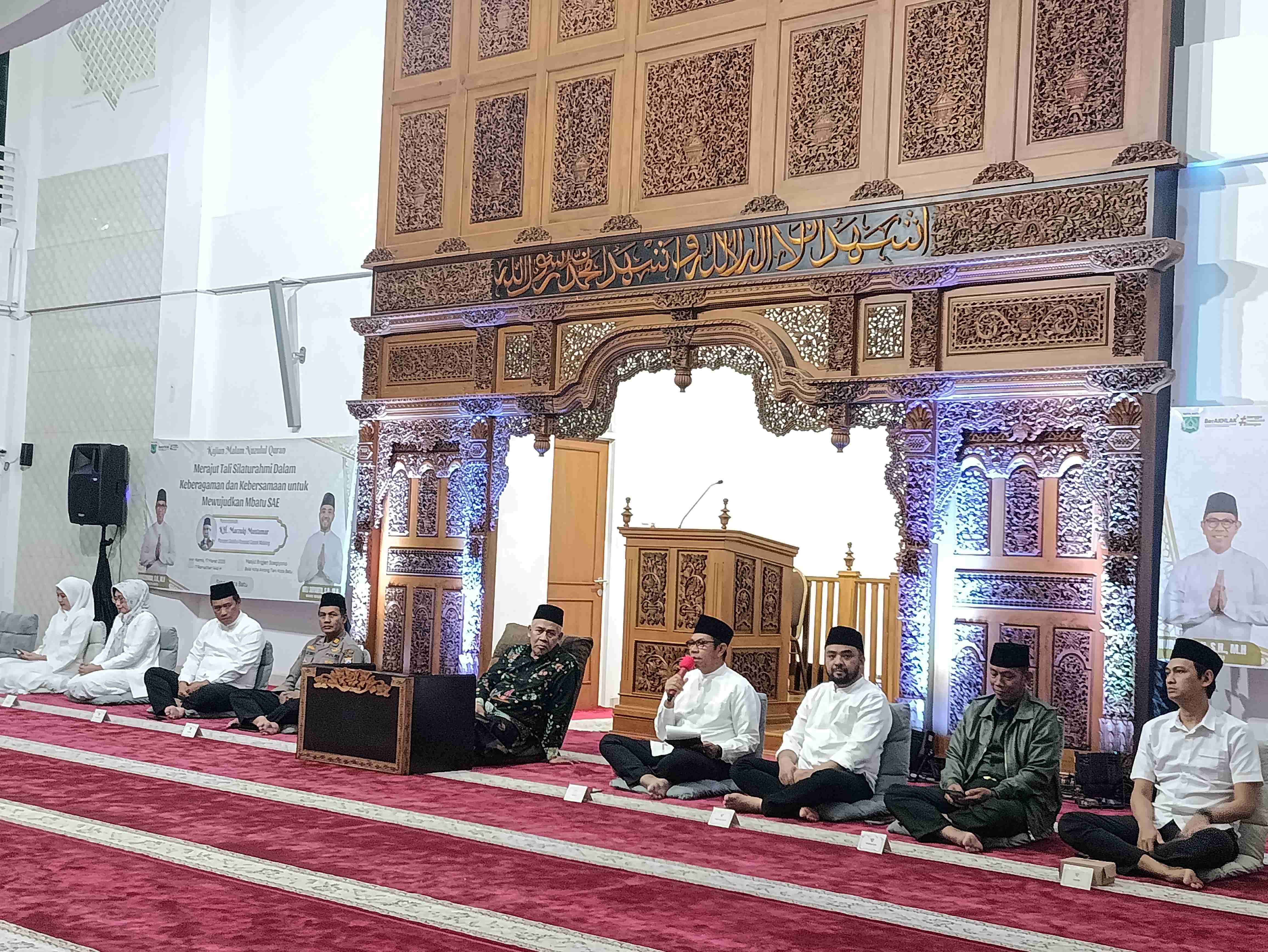 Ketika Visi mBatu SAE Terlantun Dalam Panjatan Doa Nuzulul Qur'an oleh KH Marzuki Mustamar