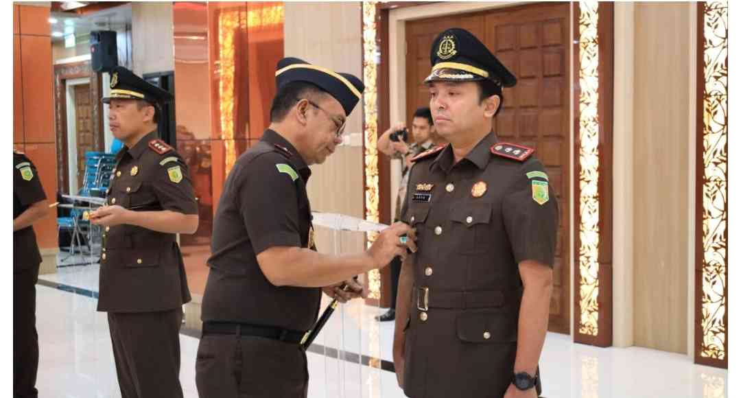 Kajati Jatim Lantik Kajari Batu Baru, Tegaskan Peran Adhyaksa sebagai Penjaga Supremasi Hukum