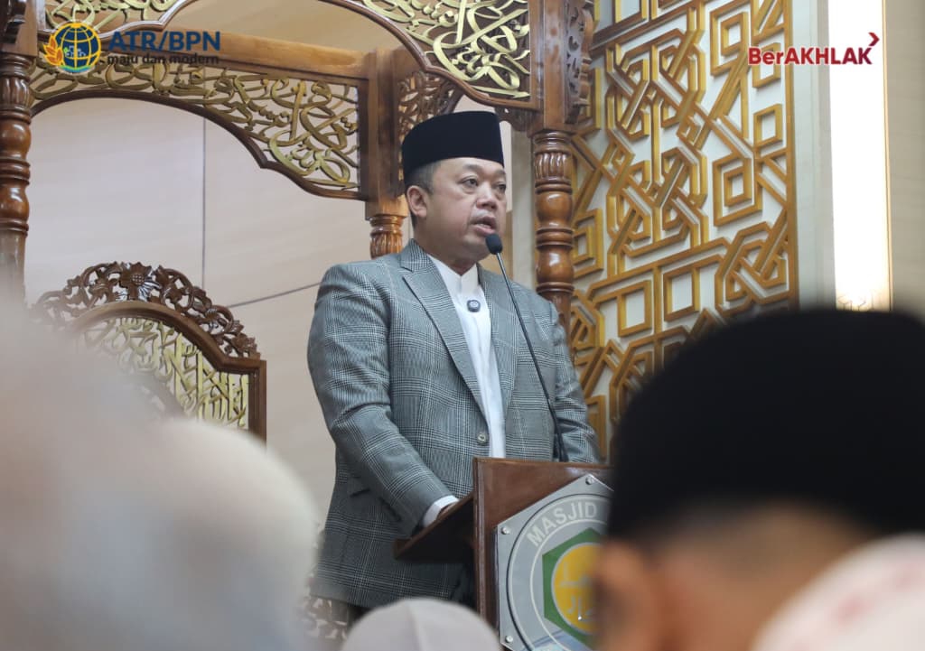 Menteri ATR/Kepala BPN), Nusron Wahid, saat menjadi khatib dalam salat Iduladha 1447 H di Masjid Raya Al-Ittihaad, Jakarta, Rabu (27/05/2026). (ADV)