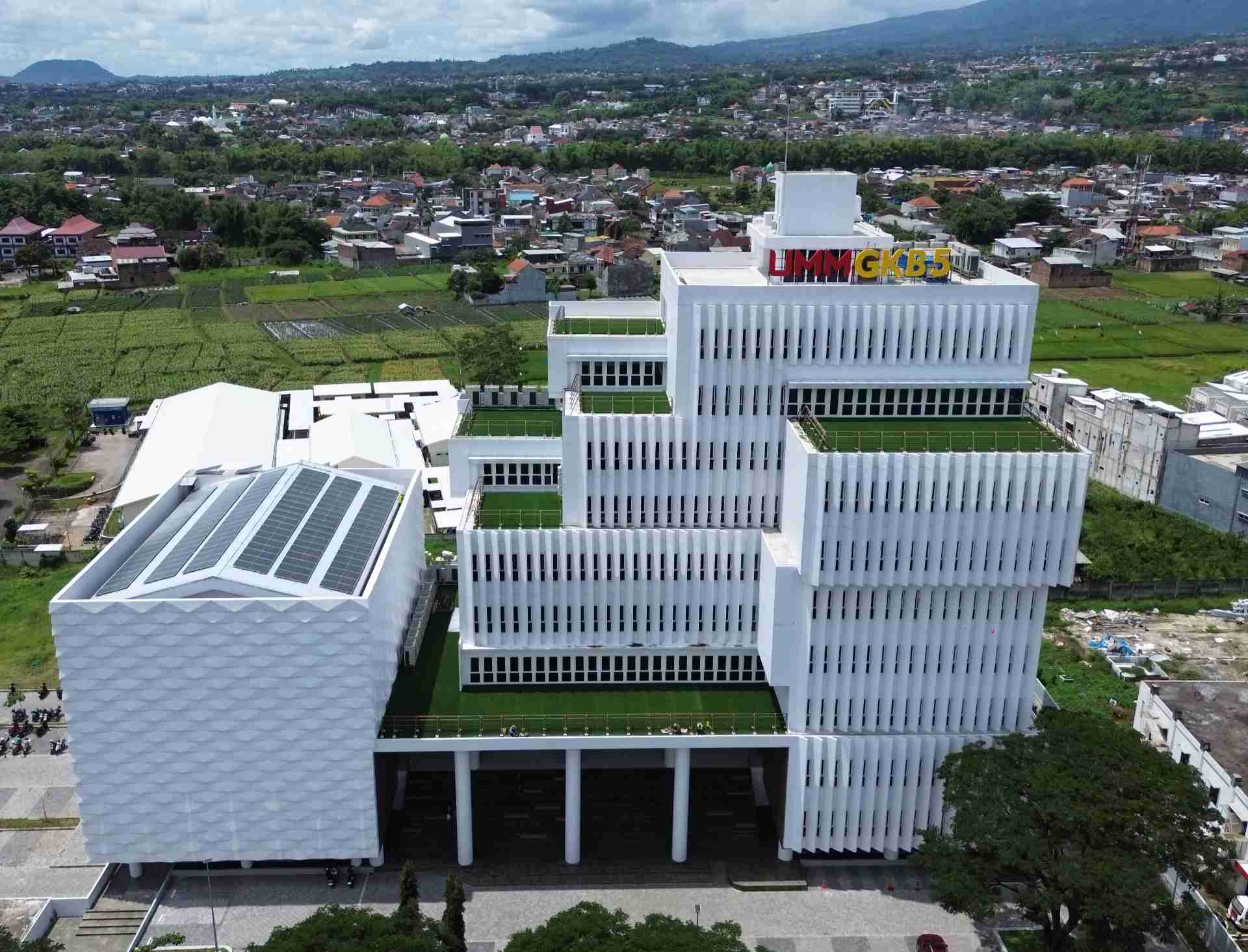GKB 5 Berkonsep Green Building berlantai 11 dengan tinggi 45 meter. Kamis (11/6/2026). (Humas UMM for JN)